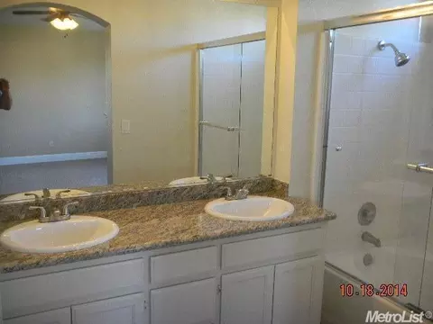 4075 Kalland Ct, Turlock, CA 95382 photo 12