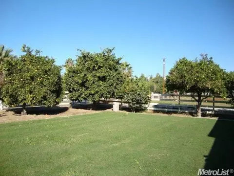 1012 Ohio Ave, Modesto, CA 95358 photo 3