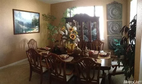 57 Diggins Dr, Folsom, CA 95630 photo 2