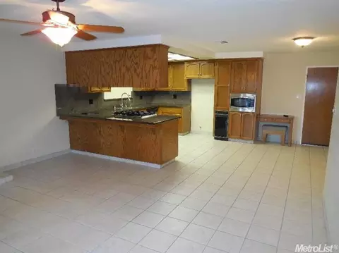941 Locust Ave, Manteca, CA 95337 photo 5