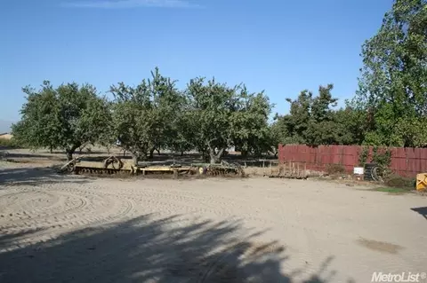 737 S Mitchell Rd, Turlock, CA 95380 photo 9