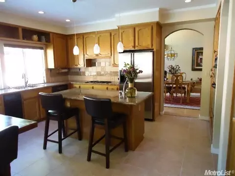 104 Finchley Ln, Folsom, CA 95630 photo 2