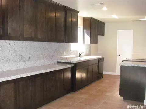 936 S Jack Tone Rd, Ripon, CA 95366 photo 1