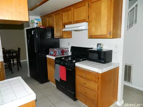 609 Park Meadow Dr, Modesto, CA 95358 photo 4