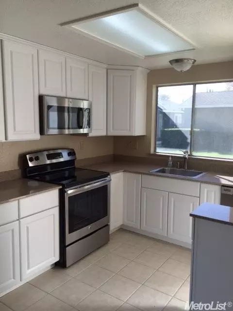 475 Peerless Way #4, Tracy, CA 95376 photo 4