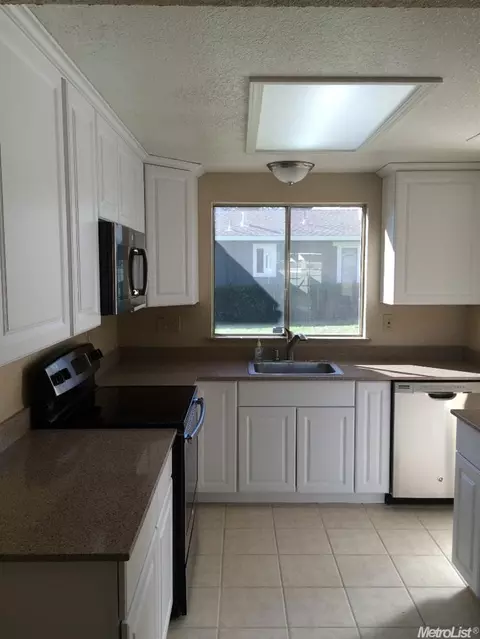 475 Peerless Way #4, Tracy, CA 95376 photo 6