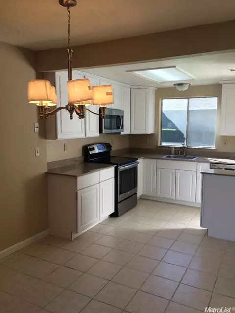 475 Peerless Way #4, Tracy, CA 95376 photo 7