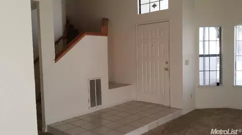 1008 Vindel Ln, Modesto, CA 95350 photo 4