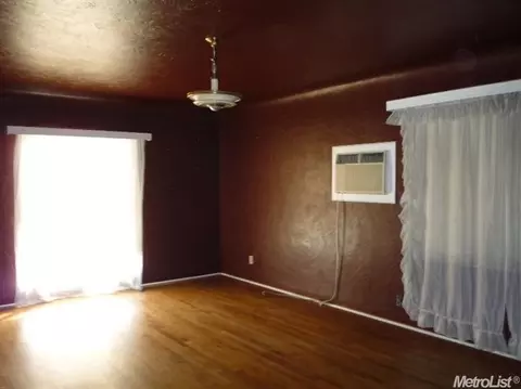 2081 Poplar St, Ceres, CA 95307 photo 5