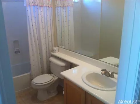 2261 Cabana Ln, Tracy, CA 95377 photo 9