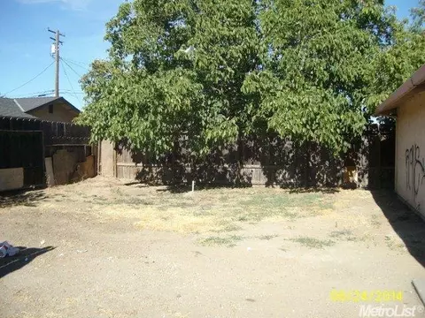 321 Amador, Modesto, CA 95358 photo 10