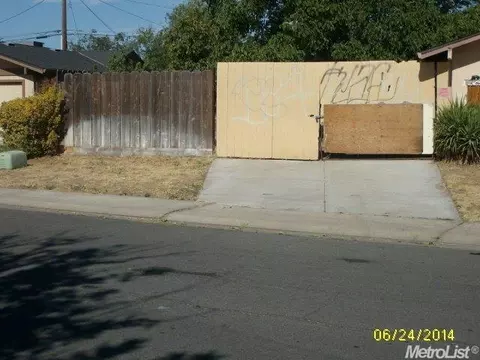 321 Amador, Modesto, CA 95358 photo 3