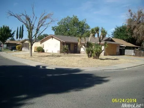321 Amador, Modesto, CA 95358 photo 2
