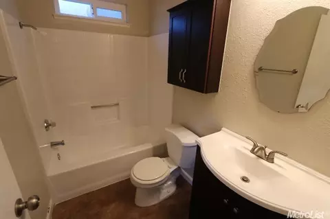 1579 Harvest Dr, Ripon, CA 95366 photo 9