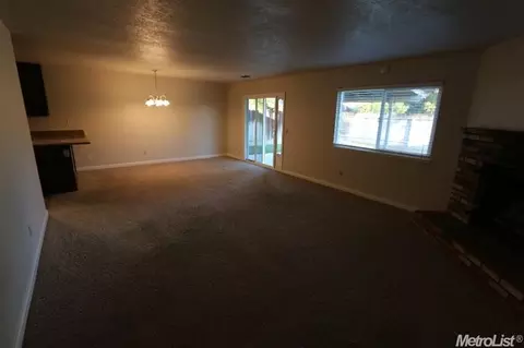 1579 Harvest Dr, Ripon, CA 95366 photo 2