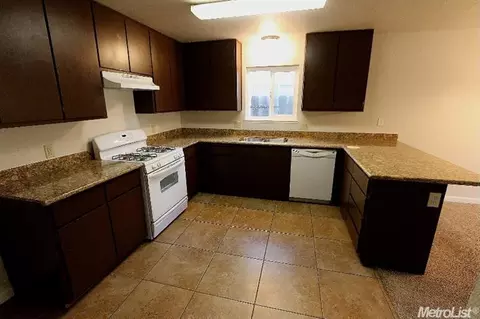 1579 Harvest Dr, Ripon, CA 95366 photo 4