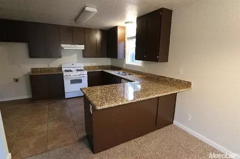 1579 Harvest Dr, Ripon, CA 95366 photo 5