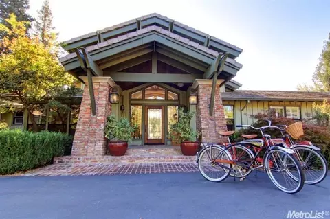 6440 Orange Hill Ln, Carmichael, CA 95608 photo 3