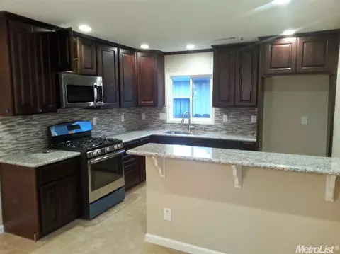 4704 E 3rd St, Stockton, CA 95215 photo 1