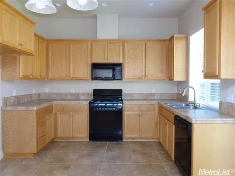 1205 Werner Dr, Ripon, CA 95366 photo 4