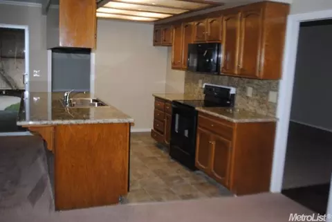 3801 Atwood Dr, Modesto, CA 95355 photo 5