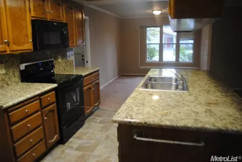 3801 Atwood Dr, Modesto, CA 95355 photo 8