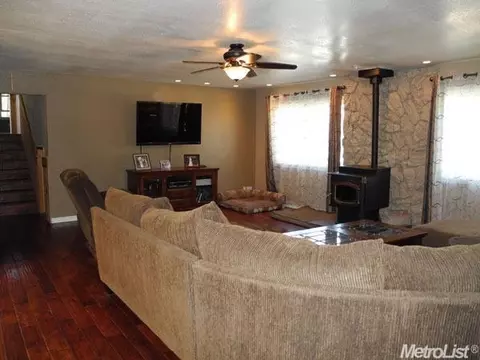 3613 Walnut Dr, Rescue, CA 95672 photo 3