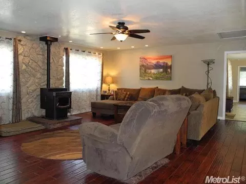 3613 Walnut Dr, Rescue, CA 95672 photo 4