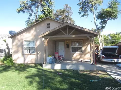 438 Pine St, Modesto, CA 95351 photo 1