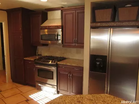 2821 Arden Ln, Merced, CA 95340 photo 4