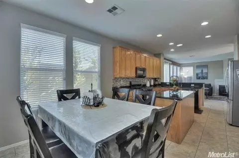 320 Baldwin Ln, Tracy, CA 95376 photo 8