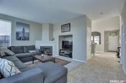 320 Baldwin Ln, Tracy, CA 95376 photo 6