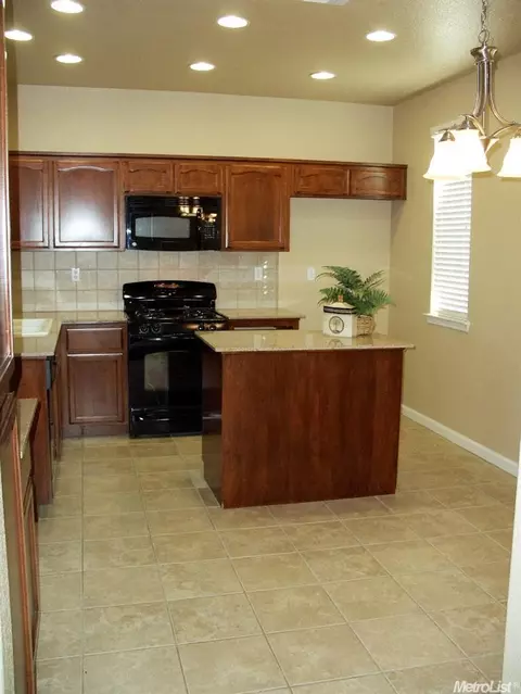 2071 Moss Glen Loop, Linda, CA 95901 photo 8