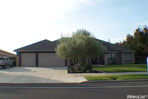 1686 Doak Blvd, Ripon, CA 95366 photo 1