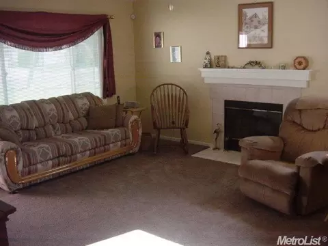 709 Codington Way, Modesto, CA 95357 photo 2