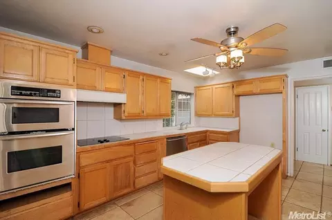 1809 Brier Way, Carmichael, CA 95608 photo 7