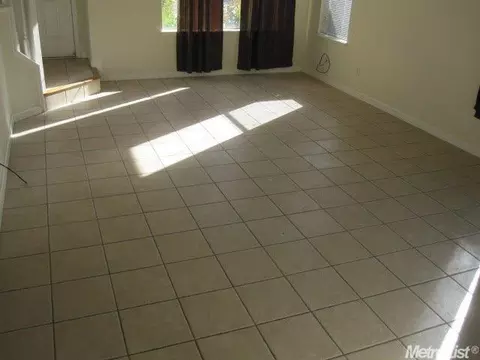 1413 Ferngrove Ct, Tracy, CA 95376 photo 3