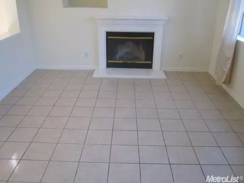1413 Ferngrove Ct, Tracy, CA 95376 photo 4