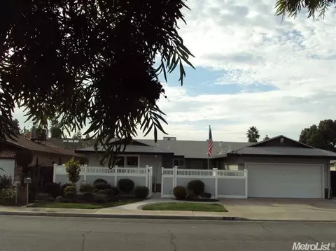 2761 Adrian St, Turlock, CA 95382 photo 1