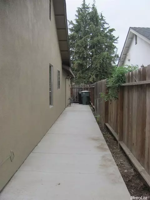 3600 Pennington Cir, Modesto, CA 95356 photo 24