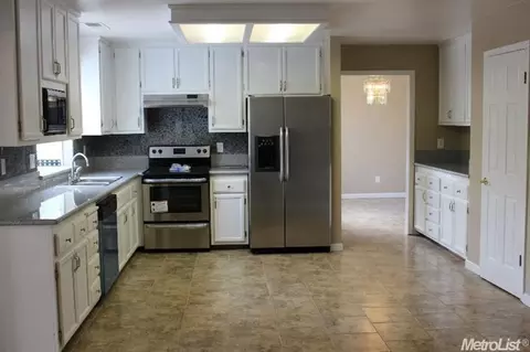 3008 Blaker Rd, Ceres, CA 95307 photo 12
