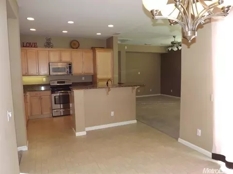 2760 Ancestry St, Manteca, CA 95337 photo 6