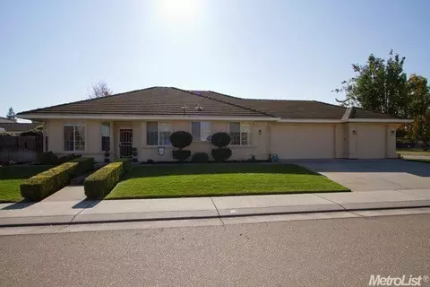97 Elderica, Lodi, CA 95242 photo 2
