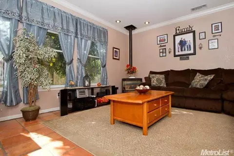 97 Elderica, Lodi, CA 95242 photo 6