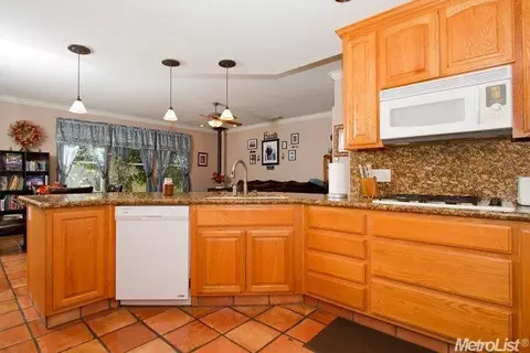 97 Elderica, Lodi, CA 95242 photo 8