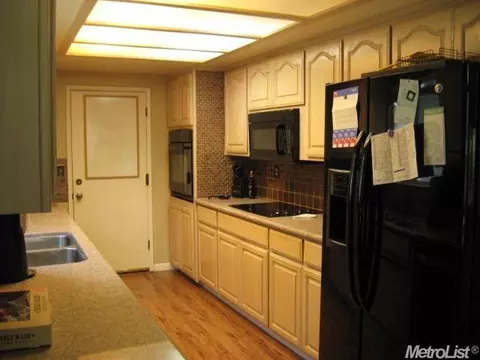 2220 Lavon Ln, Ceres, CA 95307 photo 3