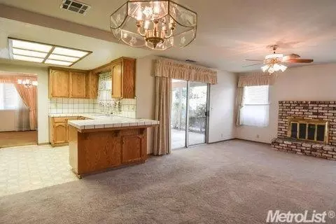 1489 Hampton Pl, Manteca, CA 95336 photo 3