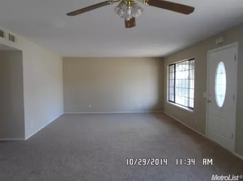 417 Palin Ave, Galt, CA 95632 photo 2