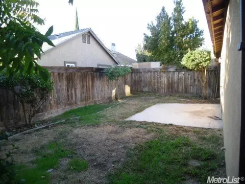 1009 Crippen Ave, Modesto, CA 95351 photo 9