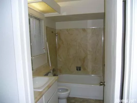 1009 Crippen Ave, Modesto, CA 95351 photo 7